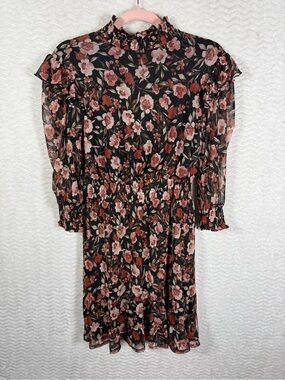 Kate & Lily smocked neck collar, structured ruffle shoulder detail floral print.
